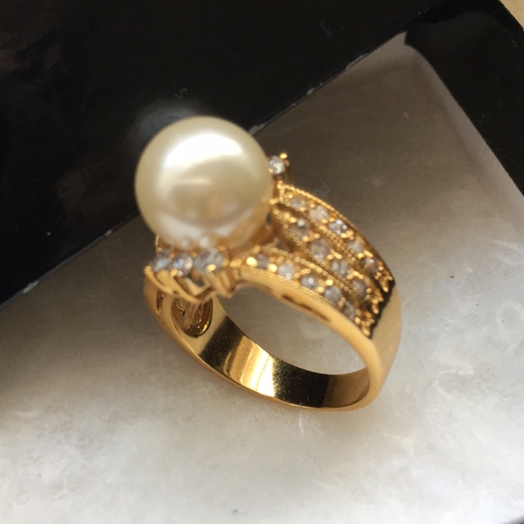 Windsor Collection Pearl decadent ring - Picture 3 of 6